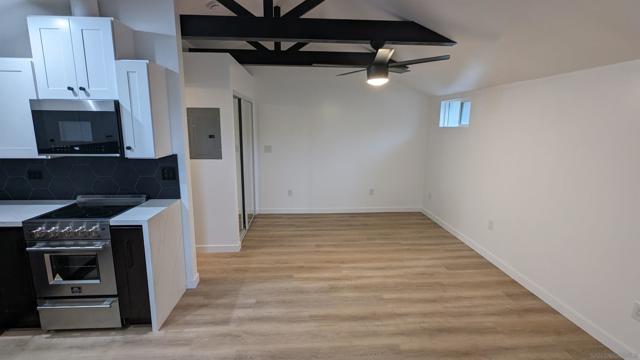 Image 4 of 10 For 530 Glover Ave. Unit A