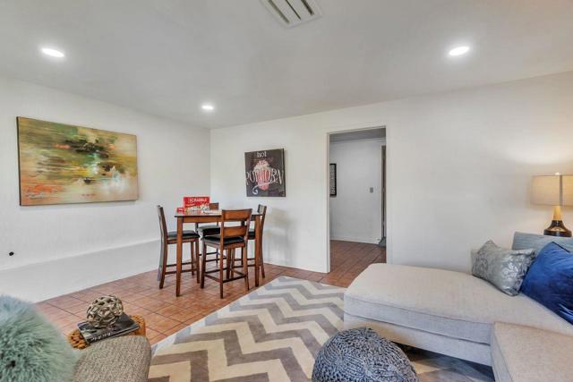 3709 Kenwood Avenue, San Mateo CA: https://media.crmls.org/mediaz/c853afb5-bb13-49ae-a130-2fcf38628cd9.jpg