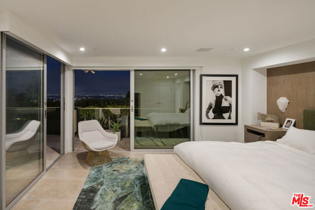 1476 Carla, Beverly Hills CA: https://media.crmls.org/mediaz/c853f002-9152-4d3b-bb22-70dacbacf056.jpg