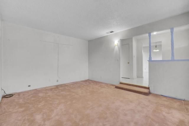 8734 Hermosa Court, Stockton CA: https://media.crmls.org/mediaz/c8543b7e-4eaa-4714-a027-6bbb43448b12.jpg