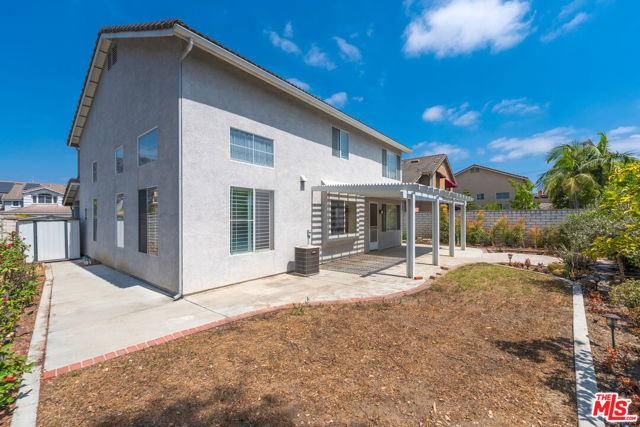 2320 Leggett Lane, Fullerton CA: https://media.crmls.org/mediaz/c85570ac-8d45-4a86-9bf0-ca8c15b019bc.jpg