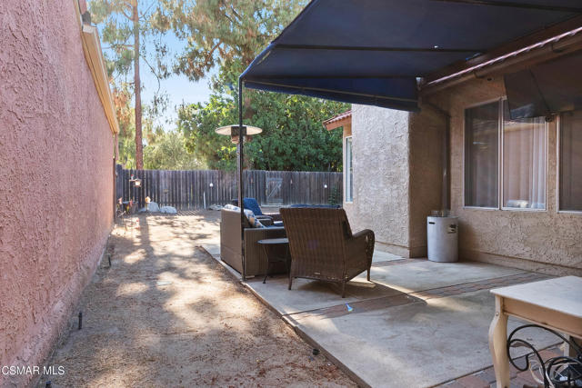 6691 Pecan Avenue, Moorpark CA: https://media.crmls.org/mediaz/c85570f3-e104-4f20-9aba-d492f9d627ba.jpg