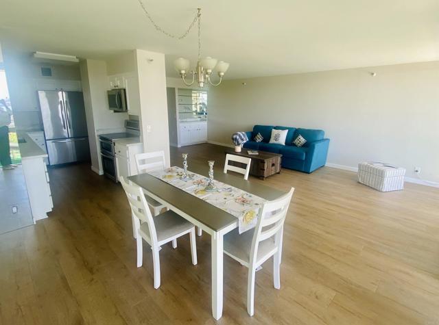 1820 Avenida del Mundo, Coronado CA: https://media.crmls.org/mediaz/c855c0e6-8e04-4e69-9124-cbc9bddddadb.jpg