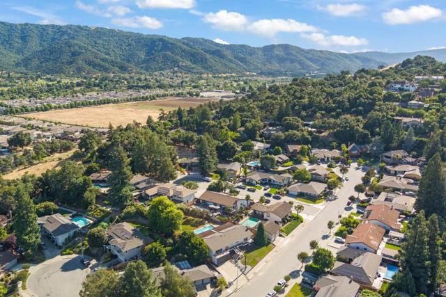 1590 El Dorado Drive, Gilroy CA: https://media.crmls.org/mediaz/c855e178-69e6-43bb-961d-5f0158060cf3.jpg