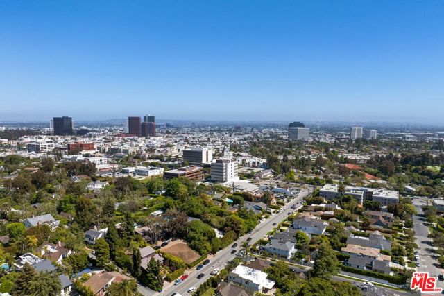 403 S Bundy Drive, Los Angeles CA: https://media.crmls.org/mediaz/c856f2ee-d7a1-4747-a4b4-56bbb1f02cf2.jpg
