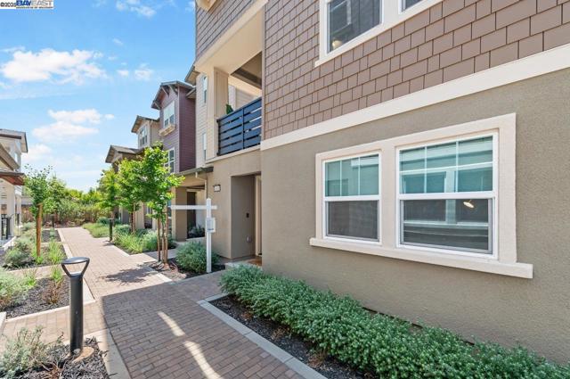 1416 Julia Ln, Concord CA: https://media.crmls.org/mediaz/c8572062-e500-45f2-b3be-bac561eee13c.jpg