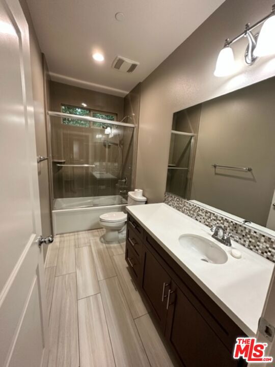 Lower level Full Bathroom