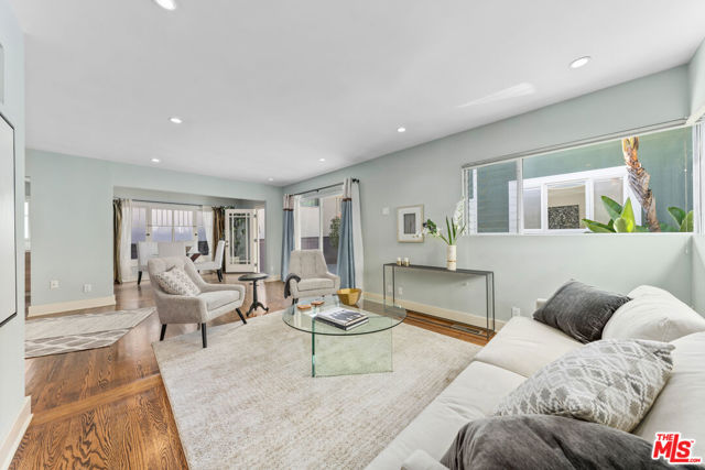 607 Ashland Avenue, Santa Monica CA: https://media.crmls.org/mediaz/c85798d9-ee3c-468e-be5a-cbadb6fff957.jpg