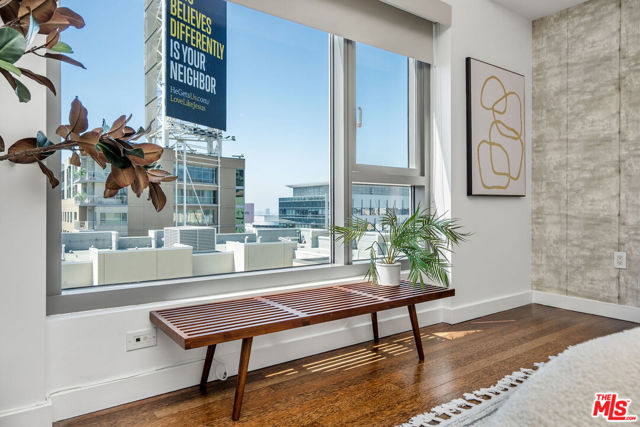 6250 Hollywood Boulevard, Los Angeles CA: https://media.crmls.org/mediaz/c8581b3e-fbb1-4881-9140-80386b5cab01.jpg