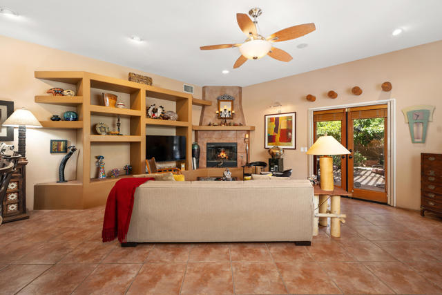 54125 Eisenhower Drive, La Quinta CA: https://media.crmls.org/mediaz/c85842e5-7b2a-4911-b2d4-26fd9b1fb2cd.jpg