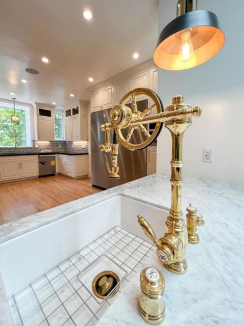 85 Fagan Drive, Hillsborough CA: https://media.crmls.org/mediaz/c8585f28-c0d3-4253-8e87-00d6804b8e86.jpg