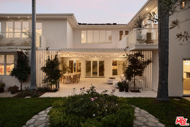 873 Berkeley Street photo 1