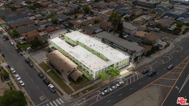 11204 S Broadway, Los Angeles CA: https://media.crmls.org/mediaz/c85988ce-961f-4f19-9db1-10710ef29869.jpg