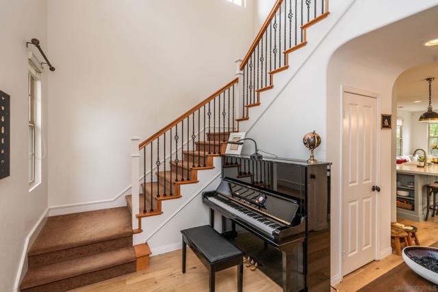5621 Shasta Daisy Trl, San Diego CA: https://media.crmls.org/mediaz/c85a718a-bdaf-406d-80b3-60c8945fcc9f.jpg