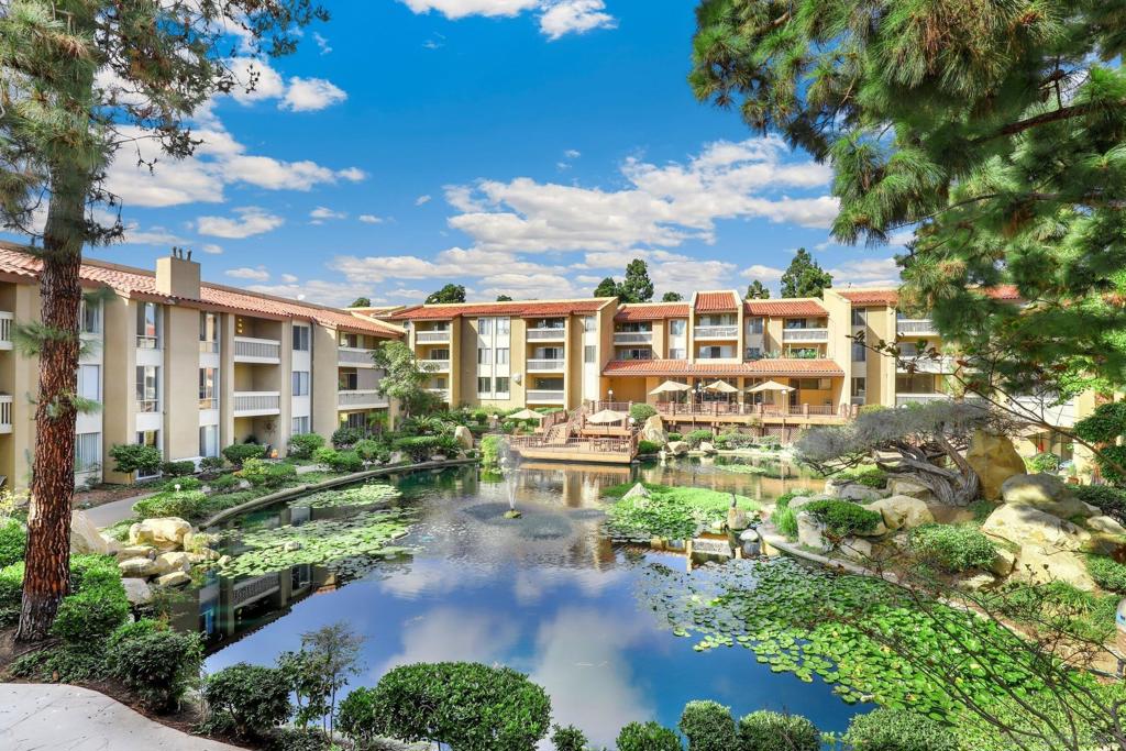 1855 Diamond St - photo 14