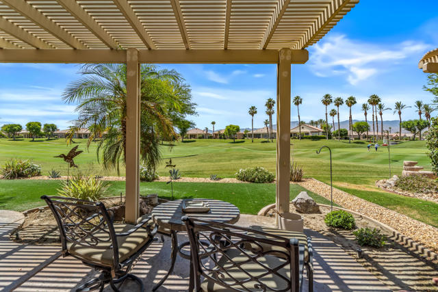 80435 Muirfield Drive, Indio CA: https://media.crmls.org/mediaz/c85bb749-2812-4ba9-9d26-2b7de129fff5.jpg