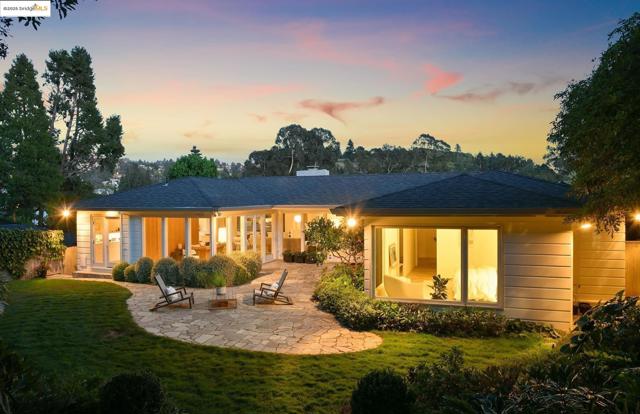 40 Westminster Dr, Oakland CA: https://media.crmls.org/mediaz/c85c7164-4e9a-4e98-a4dc-30c024b76448.jpg