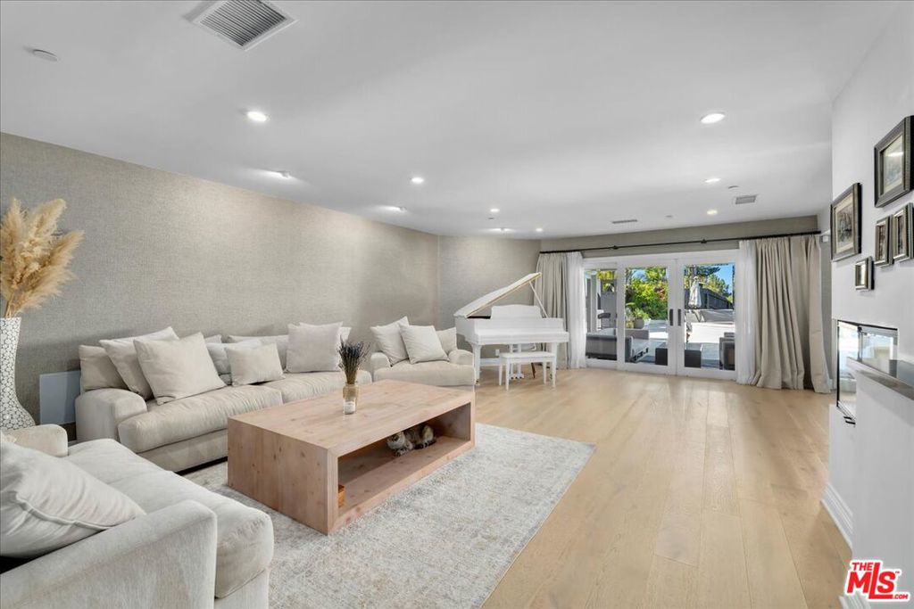 3819 Sherview DriveSherman Oaks img 11