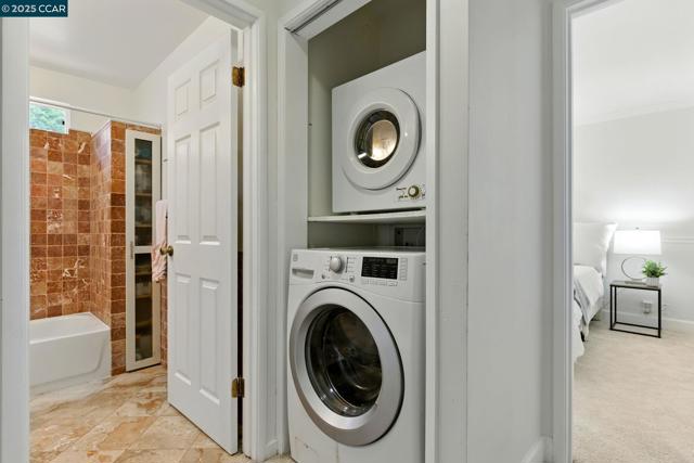 7968 Michigan Ave, Oakland CA: https://media.crmls.org/mediaz/c85c7a0c-a045-4781-b4bd-2e8446c91057.jpg
