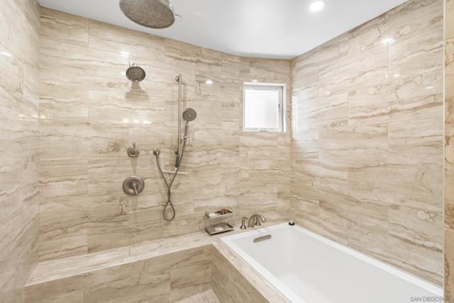 249 Playa Del Norte, La Jolla CA: https://media.crmls.org/mediaz/c85c7e90-404b-4386-b47e-b90422e414a5.jpg