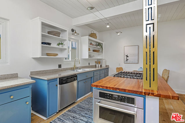 2329 Kansas Avenue, Santa Monica CA: https://media.crmls.org/mediaz/c85ce796-c0b6-4a4e-ae65-00d268555c16.jpg