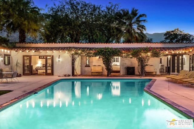 1011 E El Alameda, Palm Springs CA: https://media.crmls.org/mediaz/c85dcedf-19d6-44c3-81a5-54a08e31ca3f.jpg
