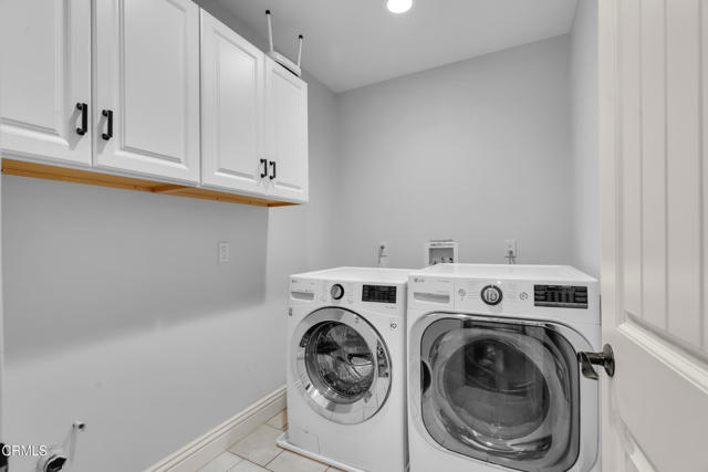 171 N Sunset Place, Monrovia CA: https://media.crmls.org/mediaz/c85ee066-e595-4ff3-97f1-72d498fb52ad.jpg