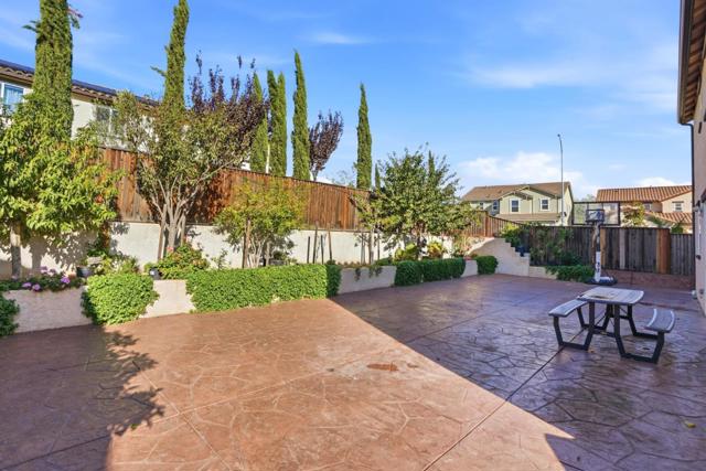 665 Molera Avenue, Soledad CA: https://media.crmls.org/mediaz/c85fe78b-96b6-46e5-91db-eed5c22cfcc8.jpg