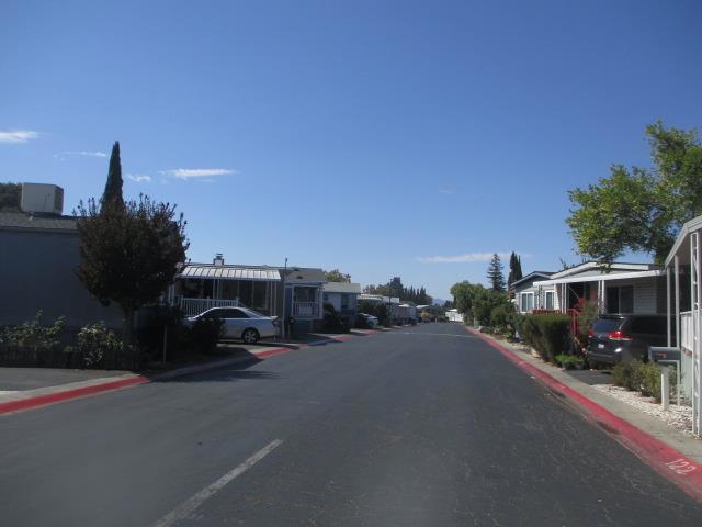510 Saddle Brook Drive, San Jose CA: https://media.crmls.org/mediaz/c860c31a-86fe-4551-b8f1-ecadfc3295d4.jpg
