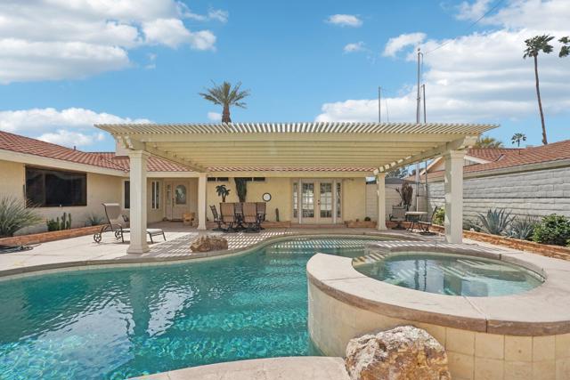 80205 Westward Ho Drive, La Quinta CA: https://media.crmls.org/mediaz/c860ccd0-d36d-4cd1-9101-08334770cf9c.jpg