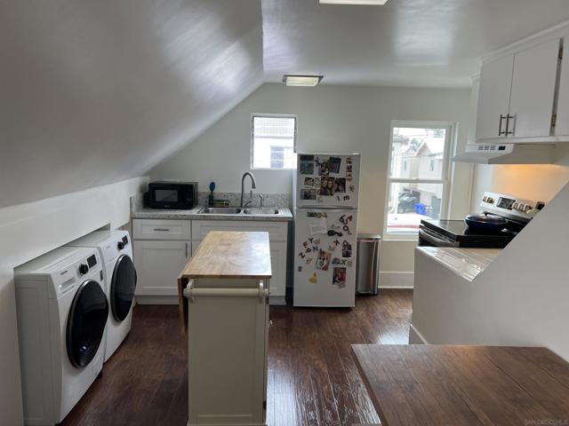 1525 Monroe Avenue, San Diego CA: https://media.crmls.org/mediaz/c861684f-b33a-450c-ab18-bef954d9365b.jpg