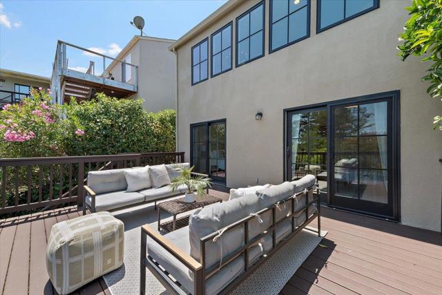 333 Oakview Drive, San Carlos CA: https://media.crmls.org/mediaz/c86170ae-57a4-4718-9836-d35bc6ea8295.jpg