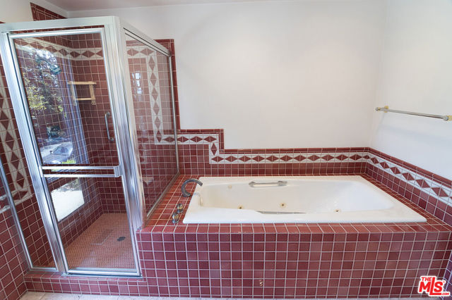 3580 Mountain View Avenue, Los Angeles CA: https://media.crmls.org/mediaz/c861aa85-e3a1-43d9-8a08-064d7a18d54e.jpg