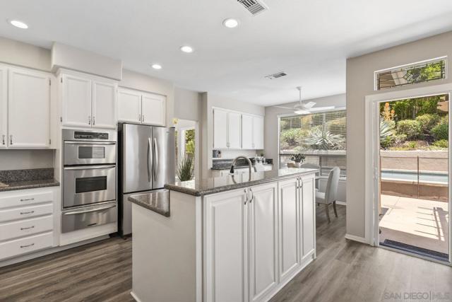 7878 Pipit Pl, San Diego CA: https://media.crmls.org/mediaz/c862b618-20bc-4049-9312-59ad02f61f77.jpg
