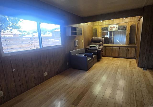 15613 Hawley Court, El Cajon CA: https://media.crmls.org/mediaz/c863754a-7b80-4dfa-be71-2d67ef3a53a5.jpg