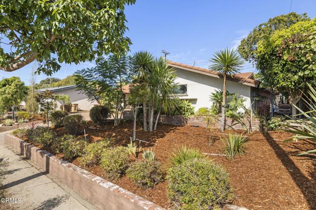 Detail Gallery Image 2 of 44 For 5369 Loma Vista Rd, Ventura,  CA 93003 - 3 Beds | 2 Baths