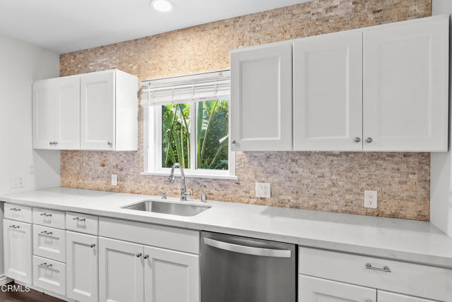 Detail Gallery Image 6 of 23 For 4242 Van Nuys Bld, Los Angeles,  CA 91403 - 3 Beds | 3 Baths