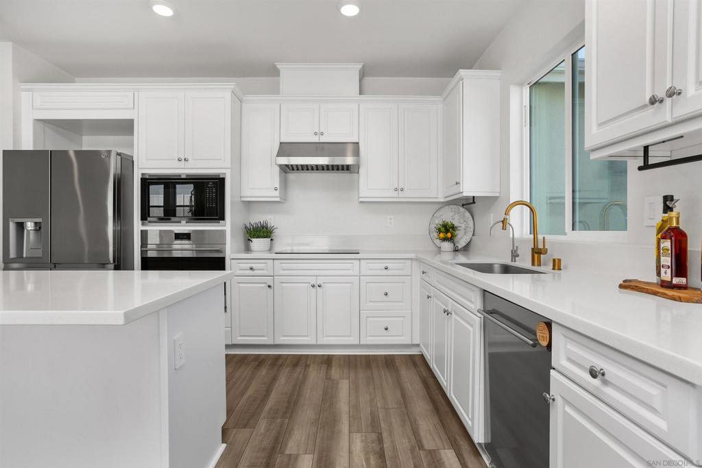 MLS #250036111SD image #8