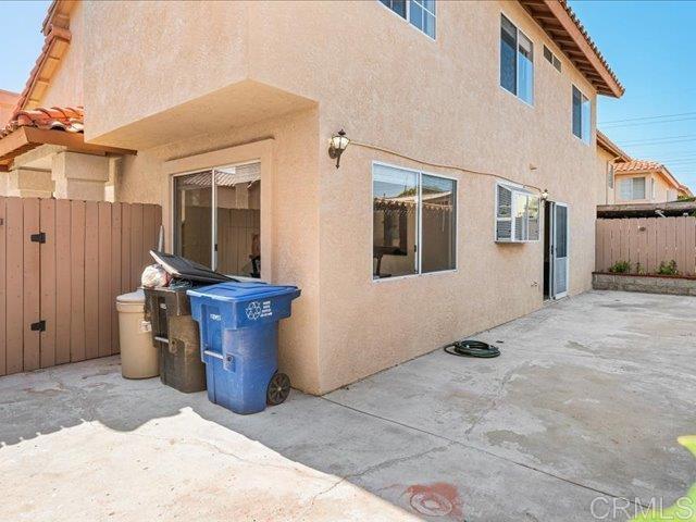 1527 Avenida Rosa, Chula Vista CA: https://media.crmls.org/mediaz/c8645657-76e3-4f96-a11f-6ba4c4ebd47e.jpg