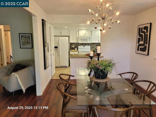 280 Scottsdale Rd, Pleasant Hill CA: https://media.crmls.org/mediaz/c8658bb0-ddf7-49a4-9f84-bfddfb7e3e98.jpg