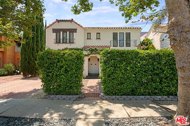 6410 W 6th Street, Los Angeles CA: https://media.crmls.org/mediaz/c8659dbe-84cc-4d47-8bda-501b843ef86b.jpg