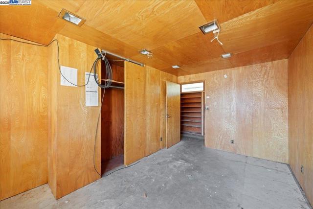 6400 Mines Rd, Livermore CA: https://media.crmls.org/mediaz/c867ee20-54b6-4c65-ac67-59f276f973cc.jpg