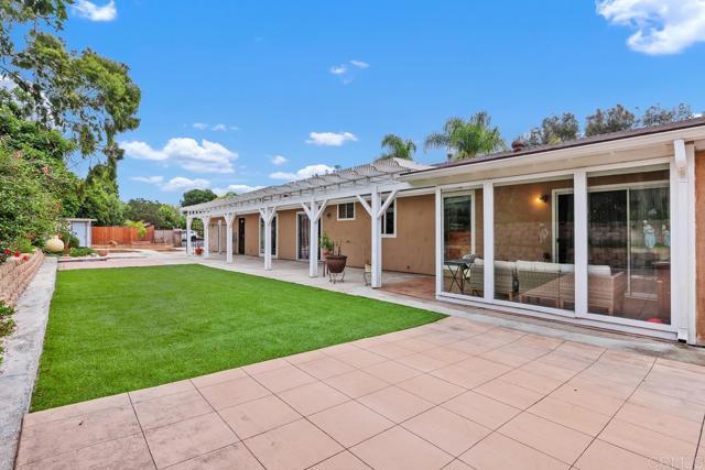 1093 Rancho Santa Fe Rd., Encinitas CA: https://media.crmls.org/mediaz/c8687614-4cc9-4c21-99ac-e4d4f212f65f.jpg