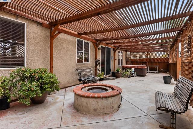 1906 Wilson Ct, Antioch CA: https://media.crmls.org/mediaz/c868b2ed-8c9f-4175-bf4b-0d614a8ead8a.jpg