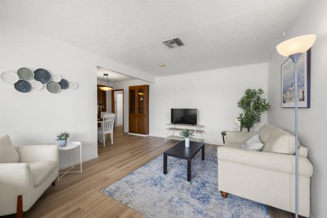 742 Jefferson Avenue, Chula Vista CA: https://media.crmls.org/mediaz/c869c37c-13a0-4a6a-8468-455be187c75d.jpg