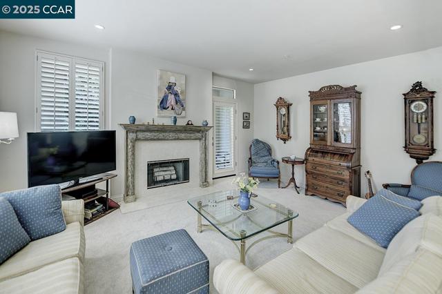 5920 Horsemans Canyon Dr, Walnut Creek CA: https://media.crmls.org/mediaz/c86a82db-daa7-47be-a6fa-f10ad86c708f.jpg