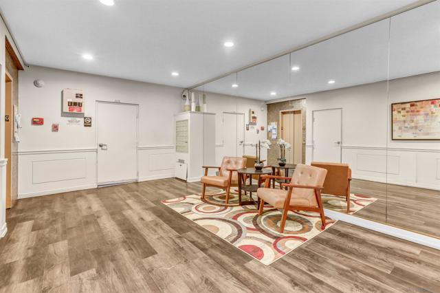 3431 Park Blvd, San Diego CA: https://media.crmls.org/mediaz/c86a82fa-bfcf-4375-acce-56ad9898dd47.jpg