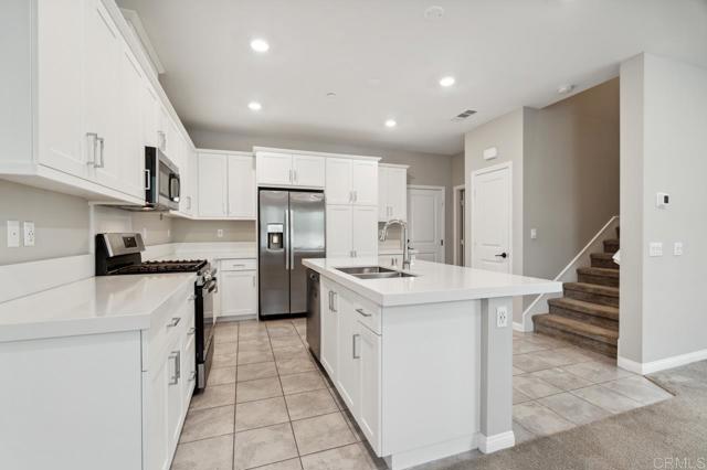 Detail Gallery Image 19 of 70 For 2187 Bluestone Cir, Chula Vista,  CA 91913 - 3 Beds | 2/1 Baths