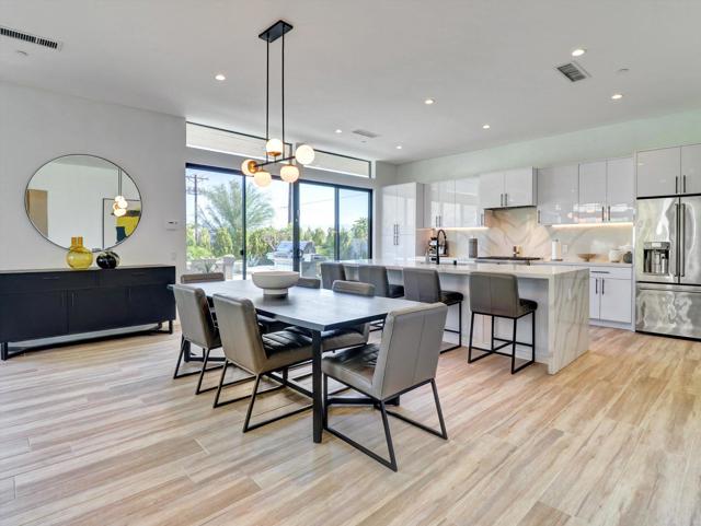54050 Avenida Obregon, La Quinta CA: https://media.crmls.org/mediaz/c86b1423-04bc-49d3-bcce-343dc8bbb8a5.jpg