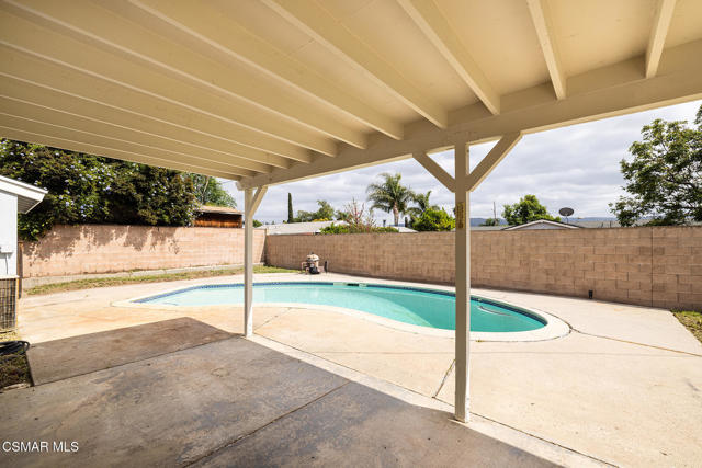 1620 Spence Street, Simi Valley CA: https://media.crmls.org/mediaz/c86bcd89-ca6b-4aa9-a2c6-9497c59a751b.jpg